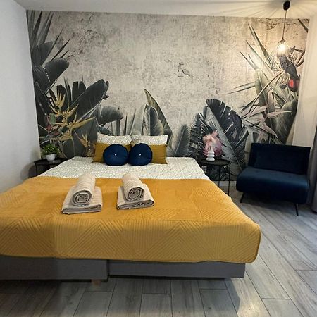 Wow! Paradise Aparthotel Cracovia Exterior foto