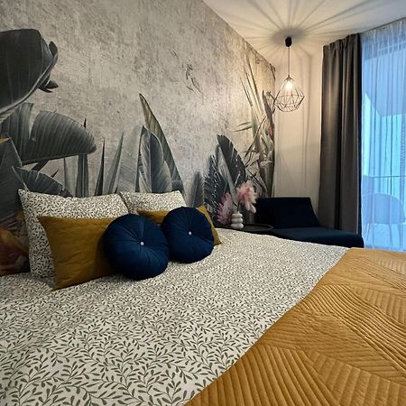 Wow! Paradise Aparthotel Cracovia Exterior foto